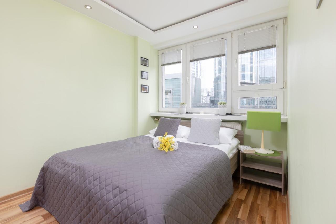 Appartement Jana Pawla Ii Next To The Metro By Renters